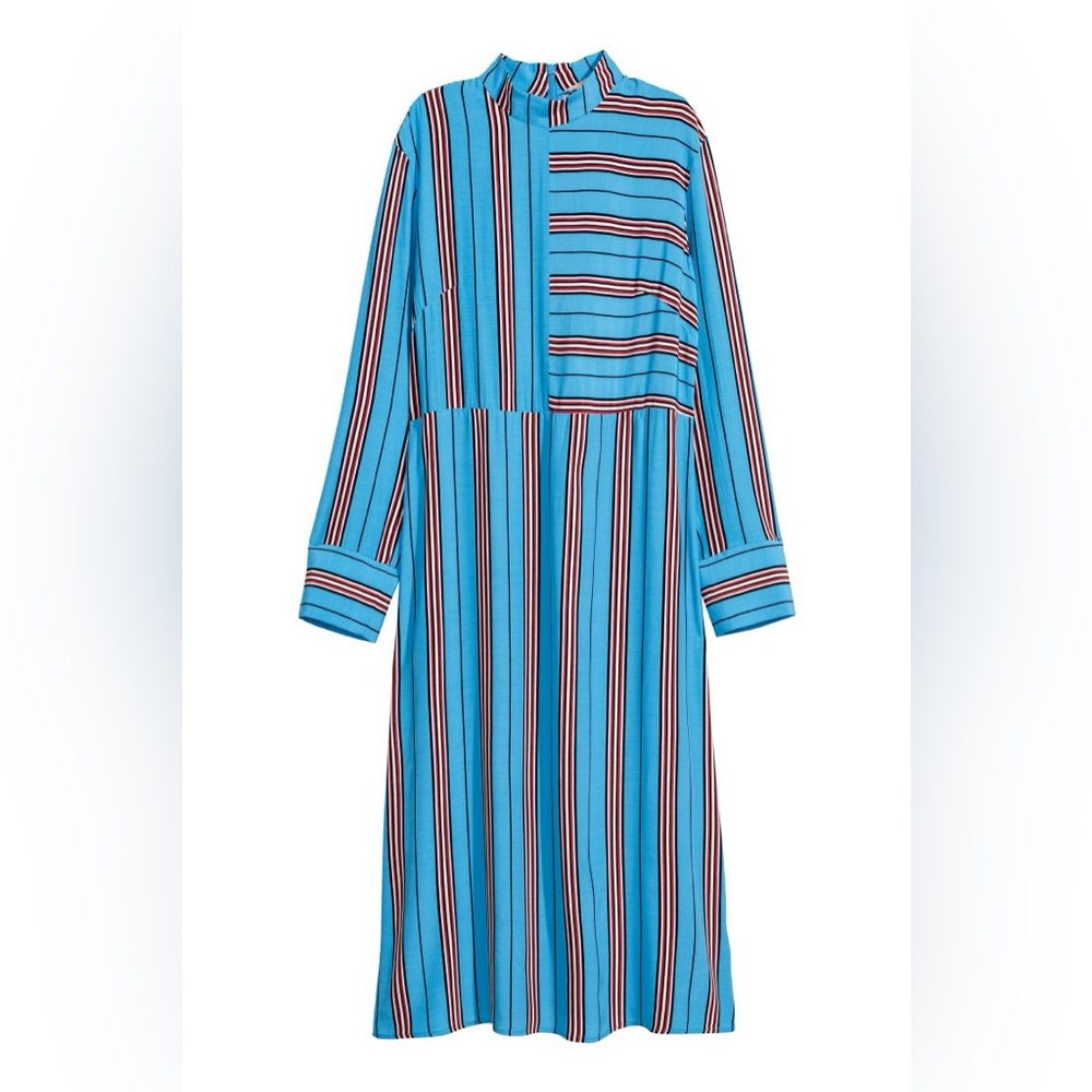 ✨NWT✨ H&M Light Blue Striped Calf Length Dress